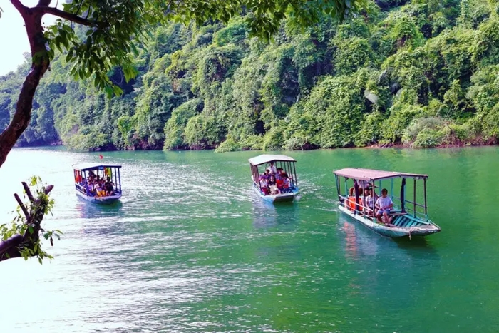 Explore Ba Be lake in the first day
