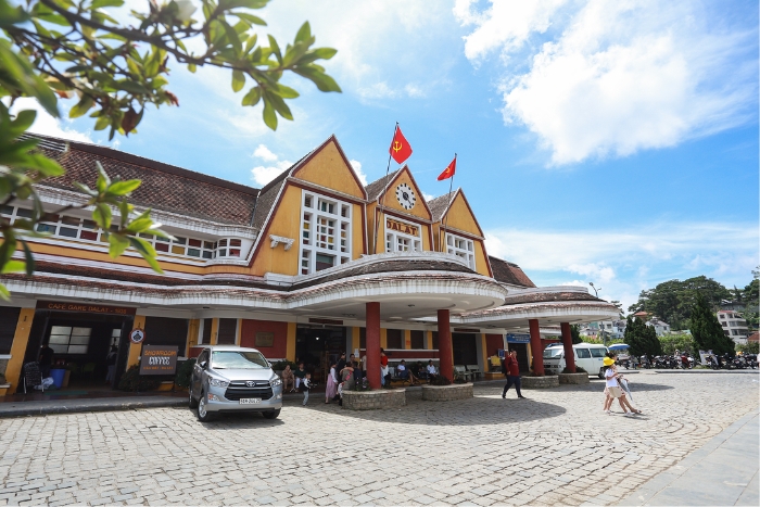 Best places to visit in Da Lat with children - Da Lat Railway Station is not to miss