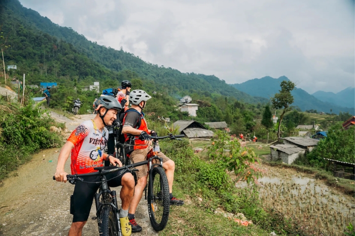 How many days for a Ha Giang cycling tour?