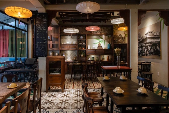 Diner at Quan Bui restaurant