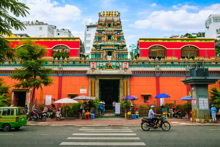 A peaceful pause at the Sri Mariamman Temple