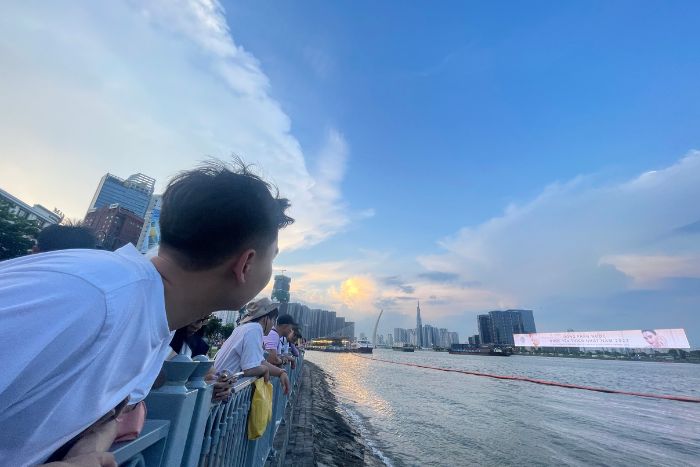 Lively Saigon – The first destination of Saigon Hanoi 7 Days
