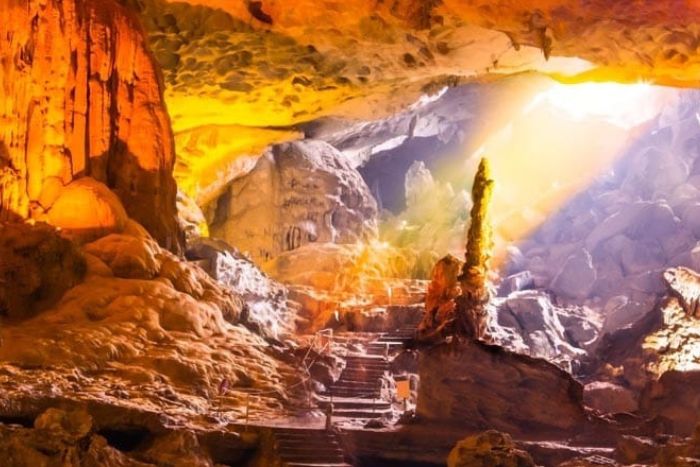 Sung Sot Cave in Ha Long Bay