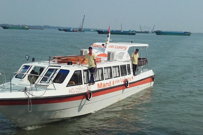 Travel from Phnom Penh to Ho Chi Minh by boat