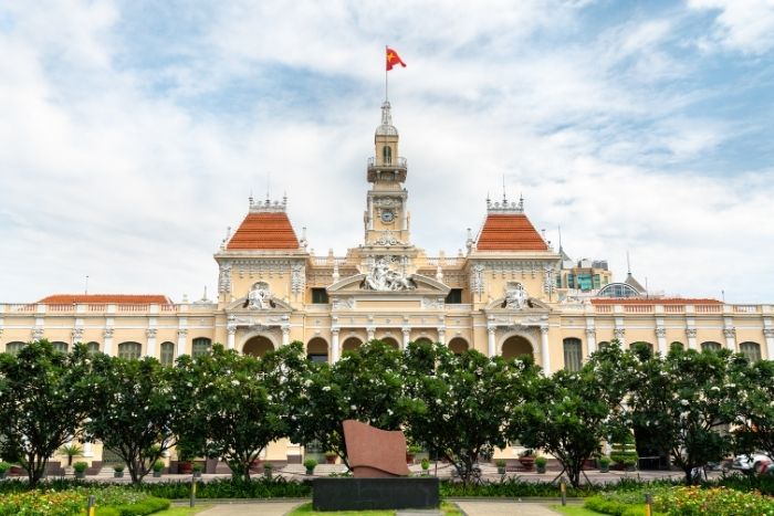 Exploring Saigon&rsquo;s cultural heritage with a guided visit