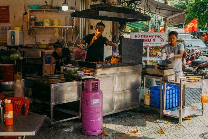 Saigon food adventure through vibrant local alleys