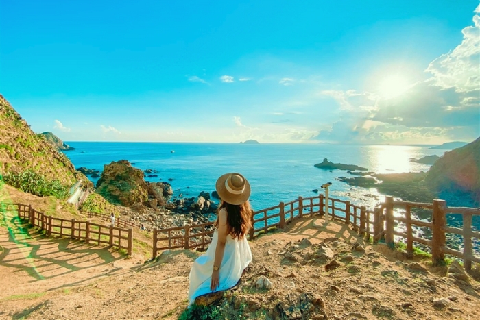 Panoramic view during a walk along the walkways of Eo Gio