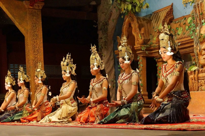 Traditional Cham Apsara dance performance