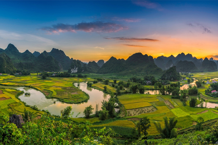 The beauty of Phong Nặm