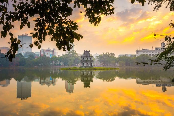 Hoan Kiem lake
