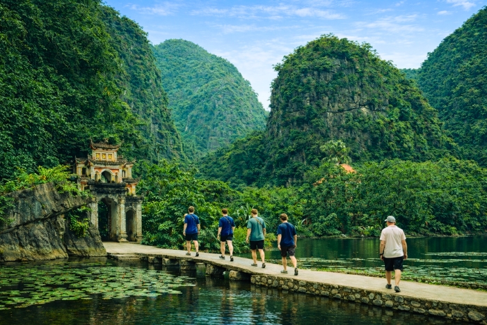 Discovery of Bich Dong Pagoda during a trip to Tam Coc Ninh Binh