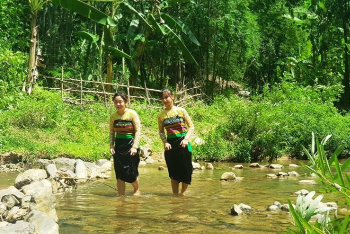 Visit Hang Village during your Pu Luong 5-day itinerary