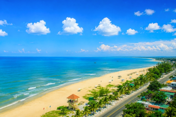 Morning discovery of Nhat Le Beach in Quang Binh
