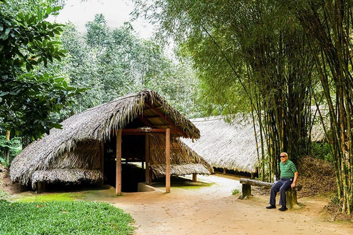 Cu Chi Tunnels