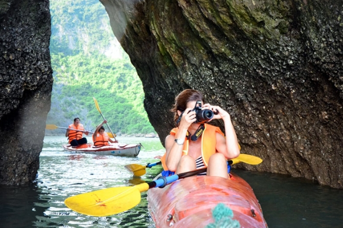 Kayak adventure in Halong bay