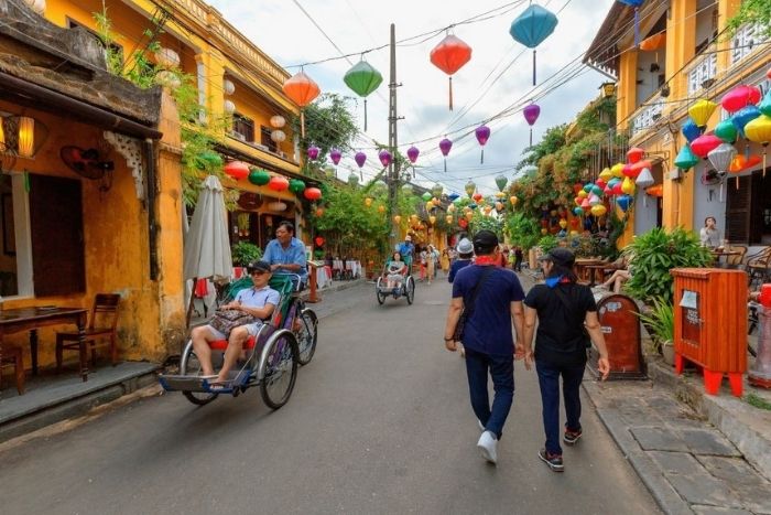 Hoi An, ancient charm and gentle February sunshine