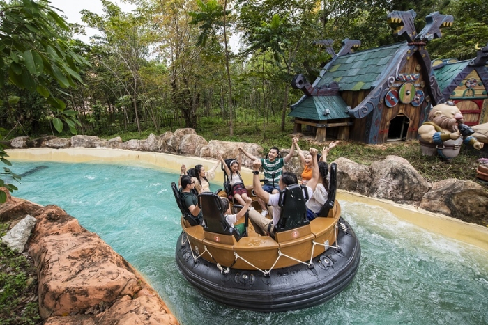 A stay at Vinpearl Phu Quoc is suitable for families with children