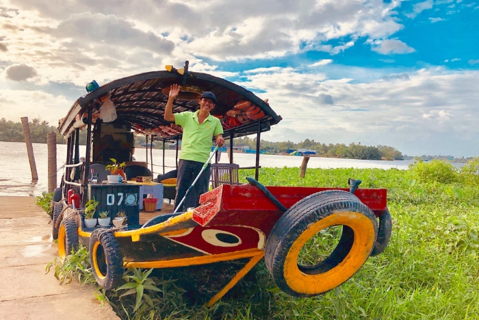 Enjoy a wonderful day on Mekong boat trip glimpse into life