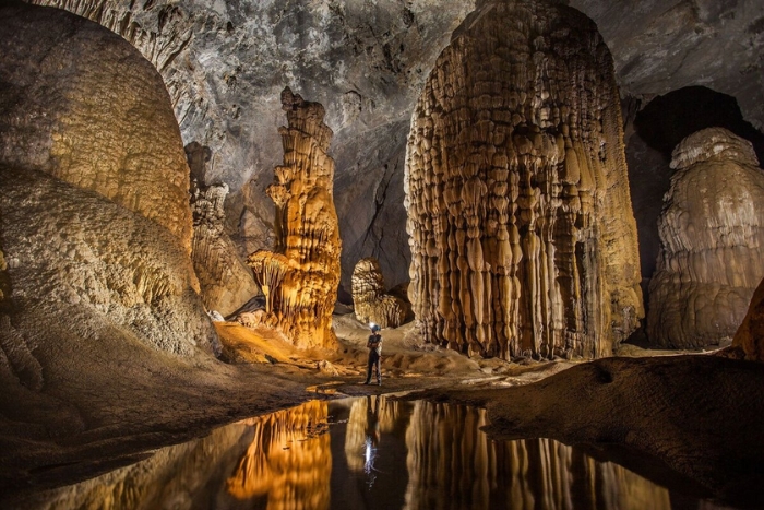 7 km adventure in the Paradise Cave