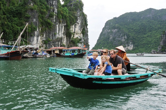 Travelling with children in Ha Long Bay