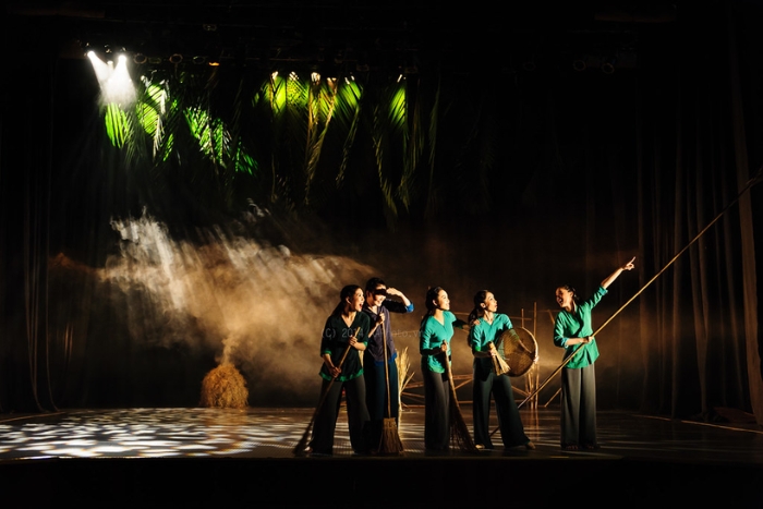 The Mist Show at Saigon Opera House