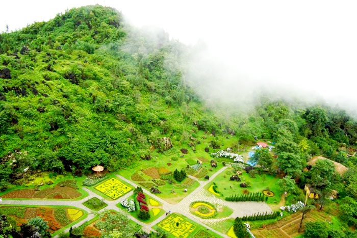 Visit Ham Rong mountain