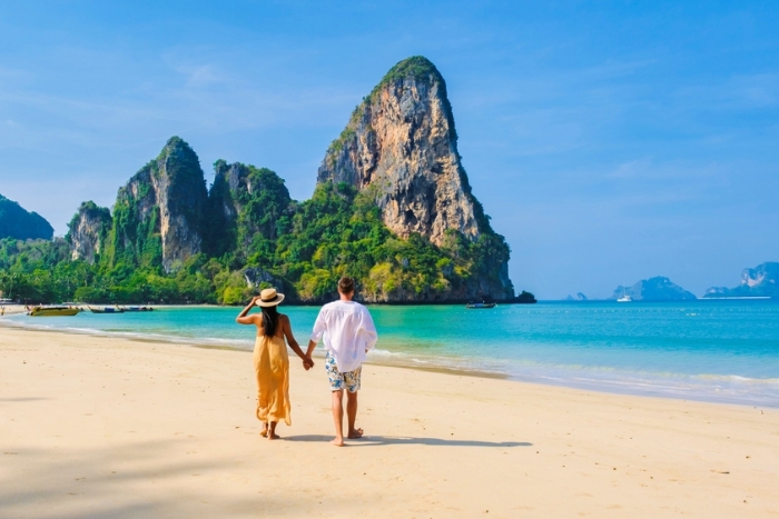Railay Beach, the ideal setting for romantic activities in Southeast Asia in March
